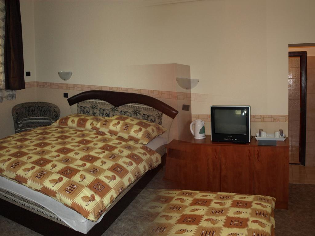 Főnix Panzió Pápa Quarto foto